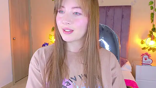 Dahlia Rousse online show from January 14, 6:17 am