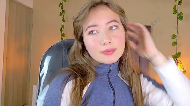 Dahlia Rousse online show from March 8, 9:01 am