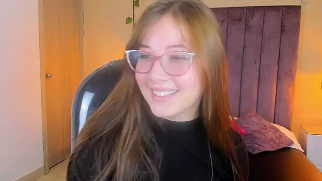 Dahlia Rousse online show from November 16, 6:12 pm