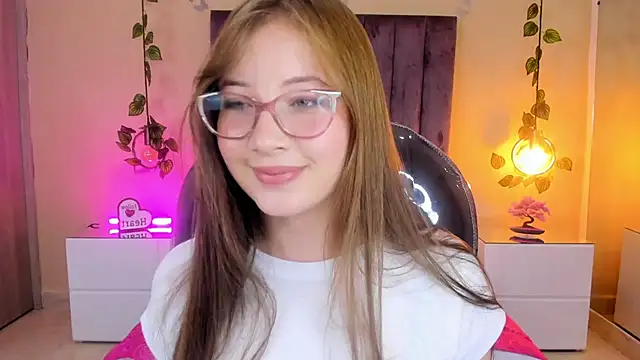 Dahlia Rousse online show from November 4, 10:57 pm