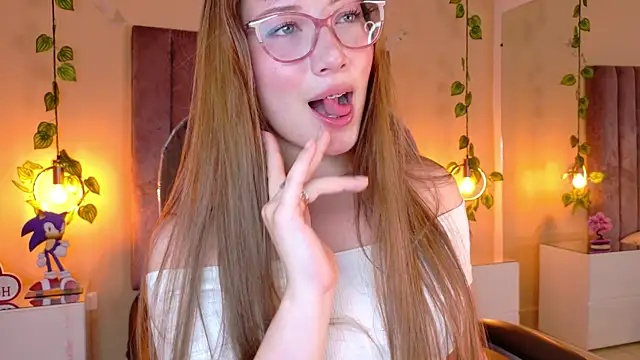Snapshot of Dahlia_Rousse chatting on July 10, 6:46 am Dahlia Rousse online show from July 10, 6:46 am