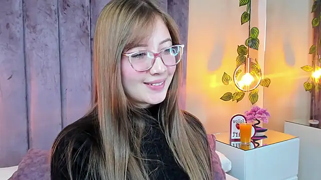 Dahlia Rousse online show from December 17, 5:12 am