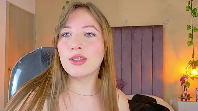 Dahlia Rousse online show from April 14, 2:27 am