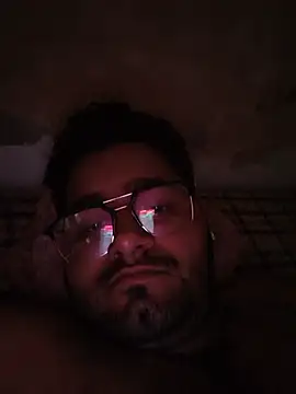 Snapshot of Skraj2025 chatting on July 15, 9:27 am Skraj2025 online show from July 15, 9:27 am