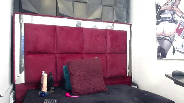 Snapshot of SolEvanss chatting on October 22, 3:22 pm SolEvanss online show from October 22, 3:22 pm