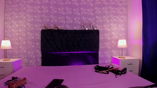 SalomeSimonz online show from April 10, 7:43 pm