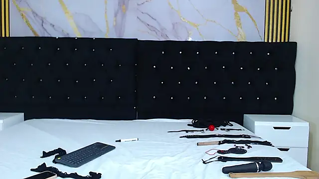 SalomeSimonz online show from March 11, 7:52 pm