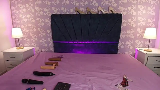 SalomeSimonz online show from June 10, 2:40 pm
