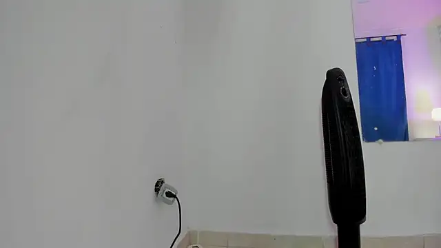 SalomeSimonz online show from March 22, 2:40 pm