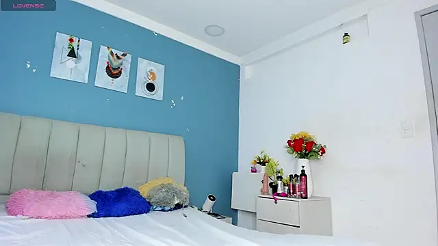 Snapshot of Camerun_n_Damian chatting on November 16, 3:11 am Camerun n Damian online show from November 16, 3:11 am