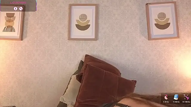 Snapshot of Veronica_simons chatting on November 15, 11:31 pm Veronica simons online show from November 15, 11:31 pm