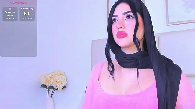 taylorsmiiith  online show from April 8, 7:48 pm