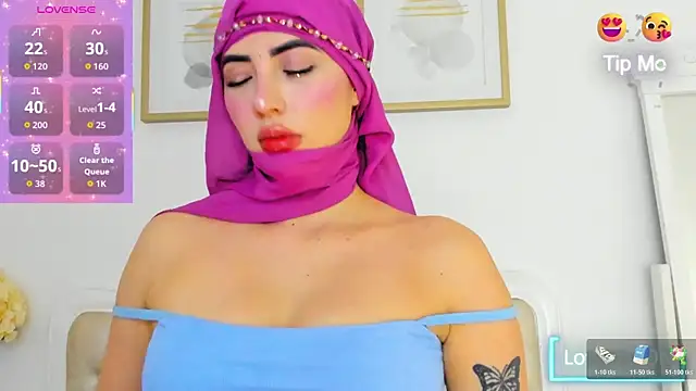 taylorsmiiith  online show from February 12, 2:17 pm