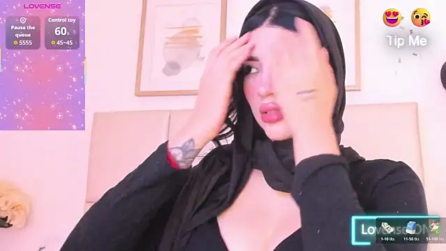 taylorsmiiith  online show from March 27, 7:26 pm