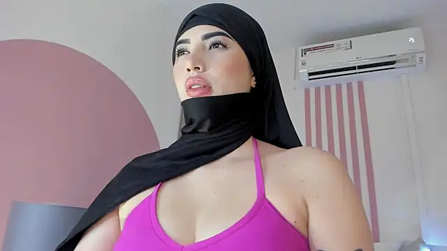 taylorsmiiith  online show from January 9, 8:16 pm