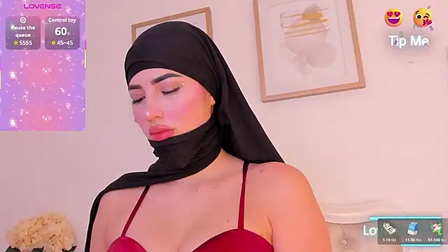 taylorsmiiith  online show from February 16, 3:21 pm