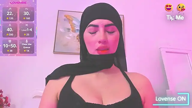 taylorsmiiith  online show from December 4, 8:19 pm