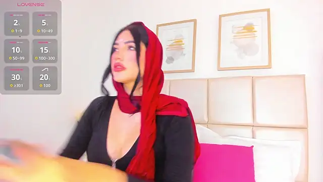 taylorsmiiith  online show from April 27, 7:56 pm