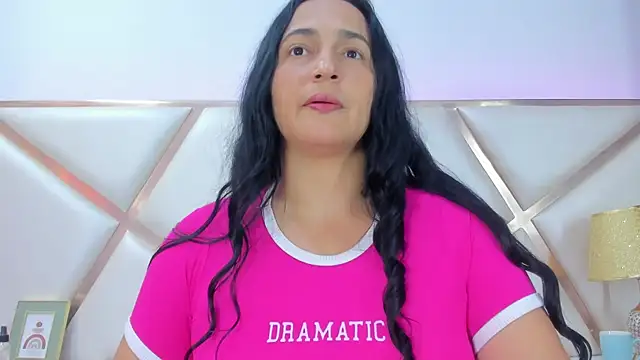 LucineArias online show from February 17, 7:55 pm