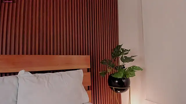 alliss ginger  online show from March 19, 8:09 pm