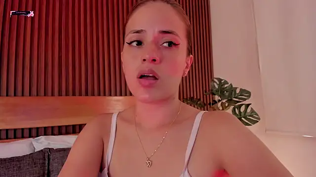 Snapshot of alliss_ginger_ chatting on February 13, 8:42 pm alliss ginger online show from February 13, 8:42 pm