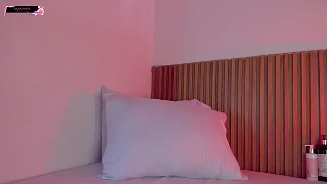 alliss ginger  online show from November 18, 7:50 pm