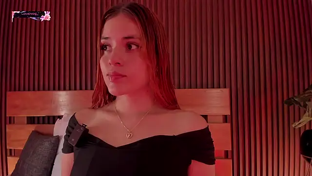 Snapshot of alliss_ginger_ chatting on February 7, 10:07 pm alliss ginger online show from February 7, 10:07 pm