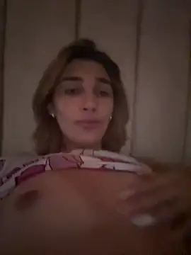 Snapshot of Queensara_ chatting on March 2, 5:23 am Queensara online show from March 2, 5:23 am