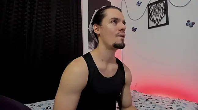 Snapshot of maxi_styles chatting on March 1, 4:04 am maxi styles online show from March 1, 4:04 am