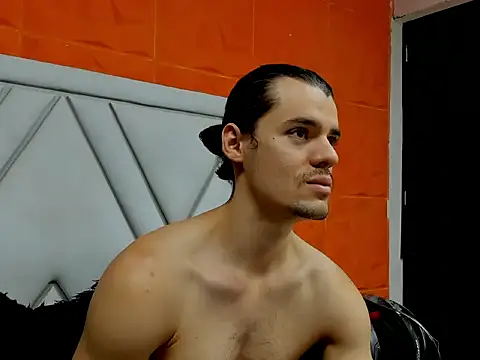 Snapshot of maxi_styles chatting on February 12, 12:49 pm maxi styles online show from February 12, 12:49 pm