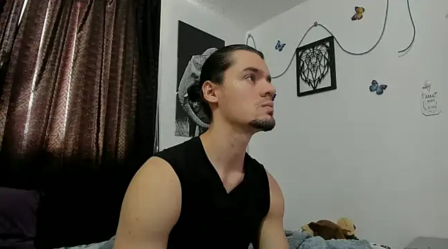 Snapshot of maxi_styles chatting on March 13, 8:11 pm maxi styles online show from March 13, 8:11 pm