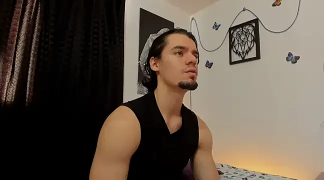 Snapshot of maxi_styles chatting on February 7, 8:10 pm maxi styles online show from February 7, 8:10 pm