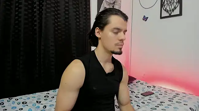 Snapshot of maxi_styles chatting on March 3, 4:32 am maxi styles online show from March 3, 4:32 am