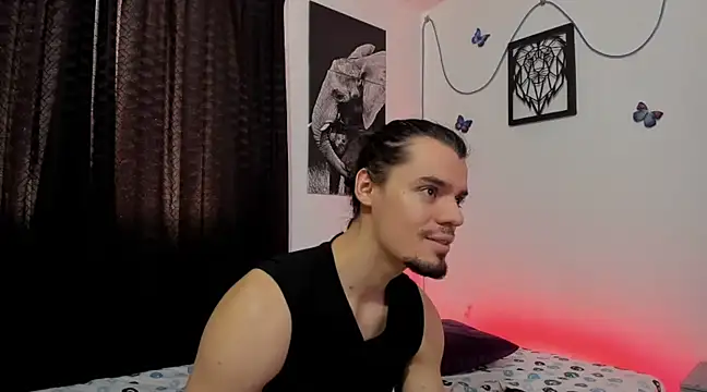 Snapshot of maxi_styles chatting on March 2, 7:30 pm maxi styles online show from March 2, 7:30 pm