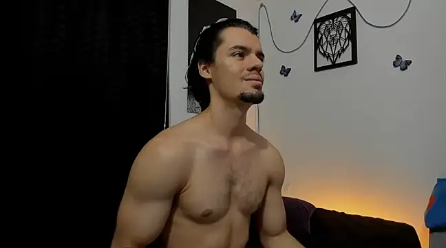 Snapshot of maxi_styles chatting on January 31, 4:36 am maxi styles online show from January 31, 4:36 am