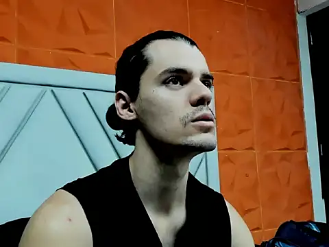 Snapshot of maxi_styles chatting on February 10, 11:53 am maxi styles online show from February 10, 11:53 am