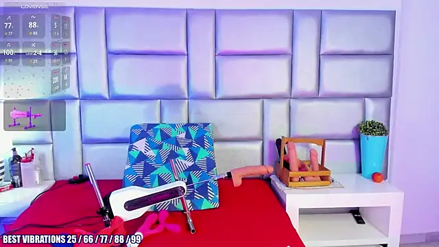 LovelyNickii online show from December 4, 12:48 pm