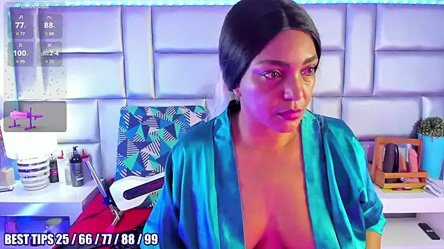 LovelyNickii online show from February 22, 1:02 pm