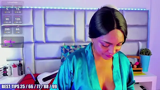 LovelyNickii online show from February 24, 1:34 pm