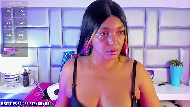 LovelyNickii online show from December 16, 12:53 pm