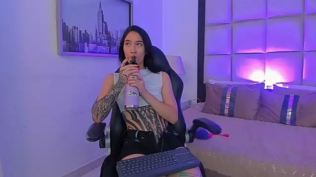 MeganPresleyy online show from May 22, 5:38 am