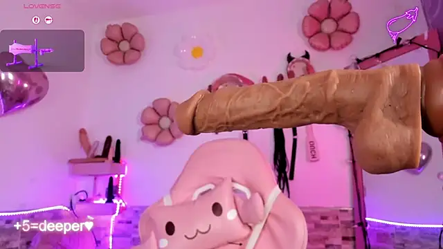 amyswallow7 online show from December 16, 1:43 am