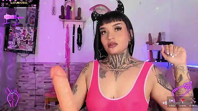 amyswallow7 online show from March 12, 12:49 am