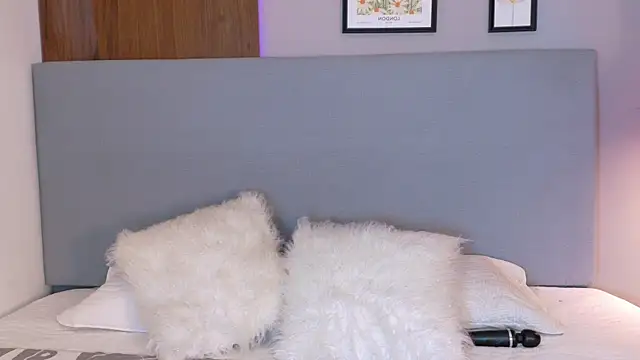 AlynAllen online show from October 25, 11:20 am