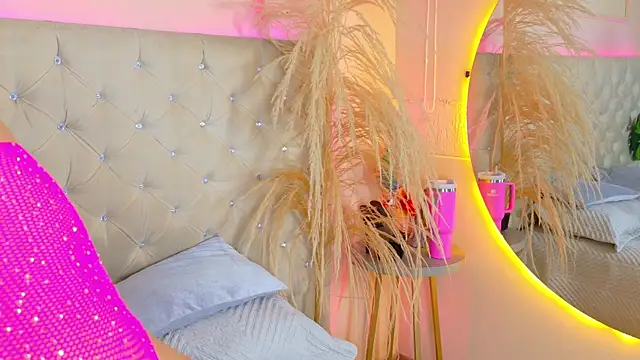 AlynAllen online show from March 28, 7:04 pm