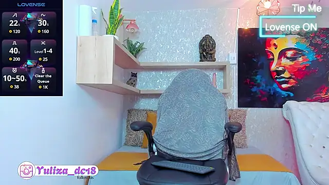 Snapshot of Luxury_Woman chatting on February 28, 3:48 pm Luxury Woman online show from February 28, 3:48 pm