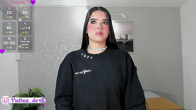 Luxury Woman online show from October 25, 4:44 am