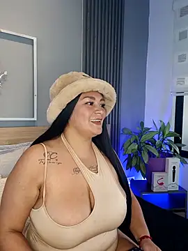 Elise-Leyton online show from May 14, 6:49 pm