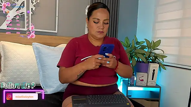 Elise-Leyton online show from June 3, 5:28 pm