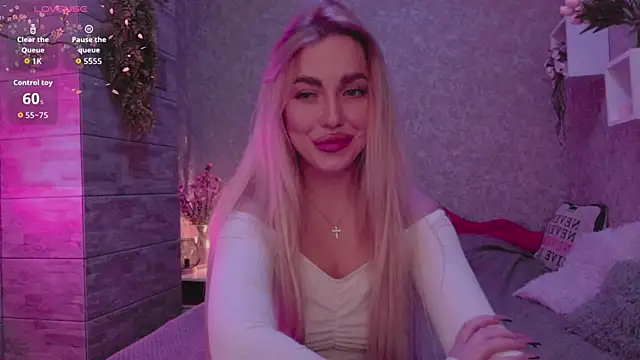 Mika Rayy online show from September 28, 5:31 pm